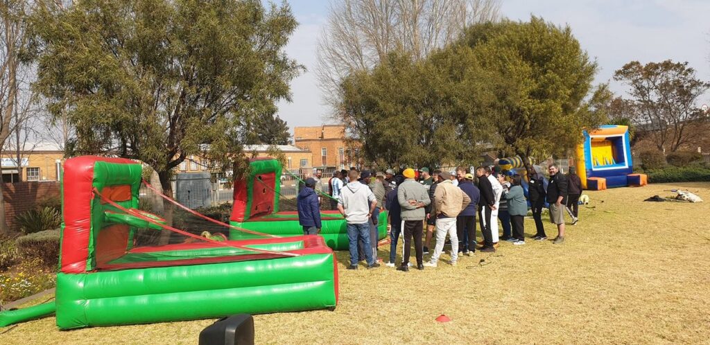 Outdoor Team Building
